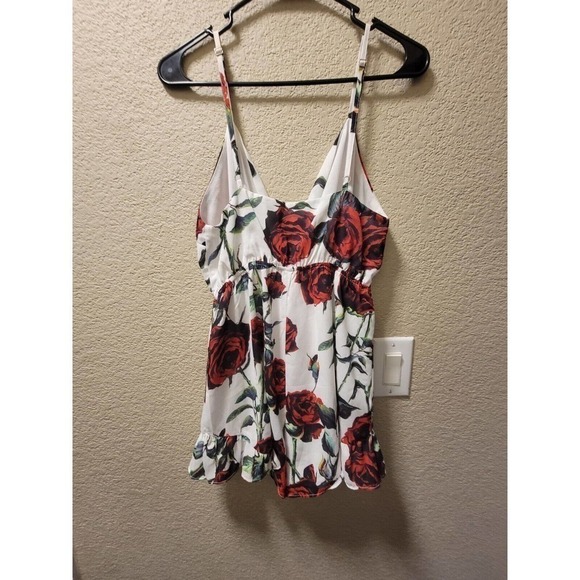 By The Way, White And Red Floral Shelby Front Tie Romper Size Small - Picture 5 of 5